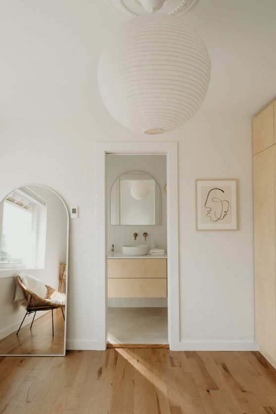 Modern Neutral Ensuite Bathroom Renovation