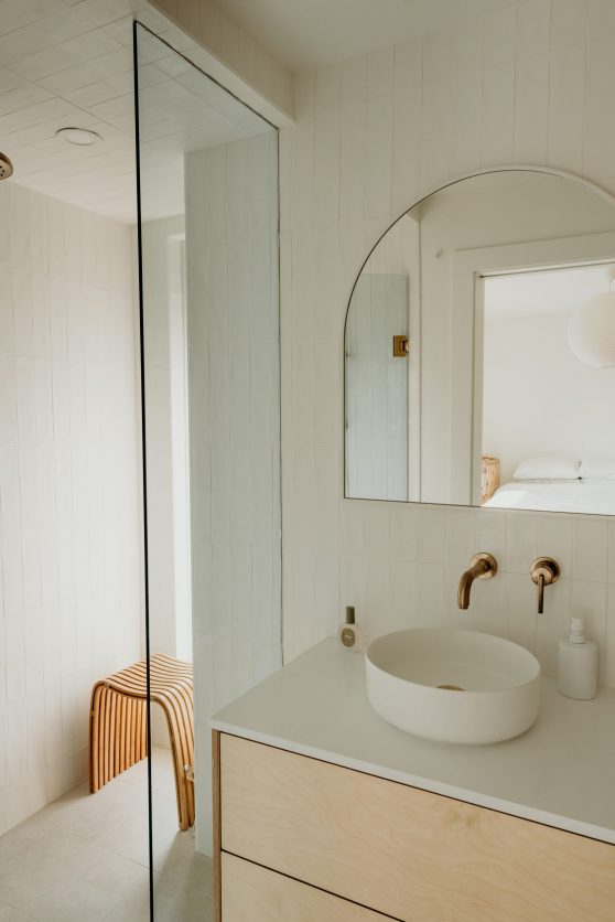 Modern Neutral Ensuite Bathroom Renovation
